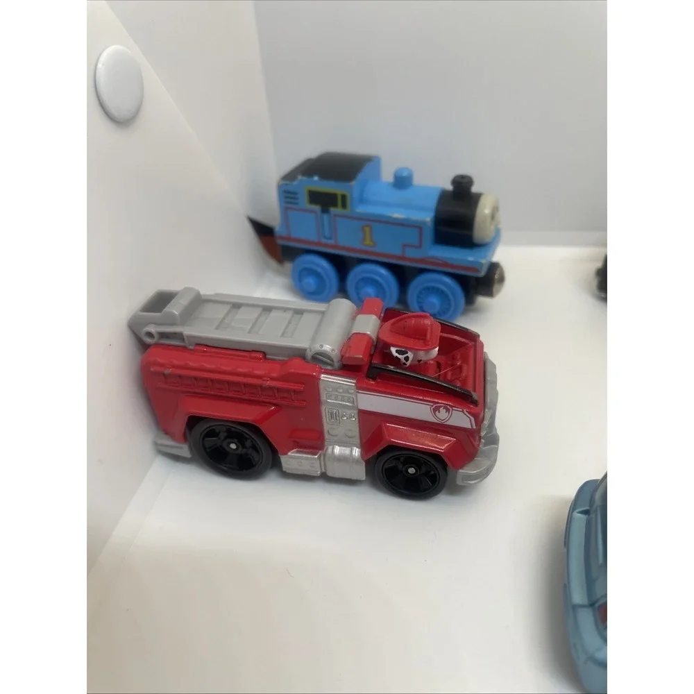 Assorted Lot Of 9 Loose Cars‎ And Others